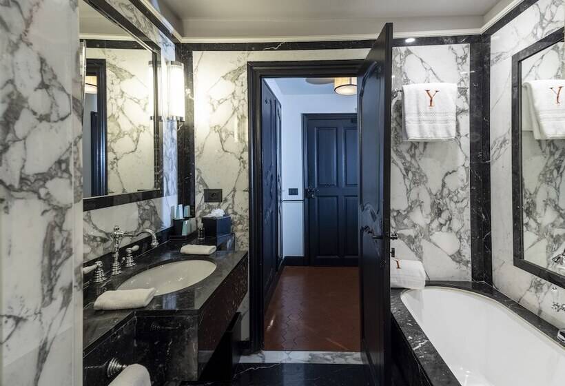 Номер Superior, Le Yaca Saint Tropez