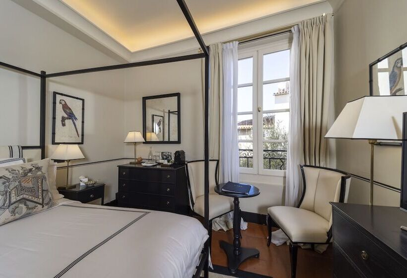 Quarto Superior, Le Yaca Saint Tropez