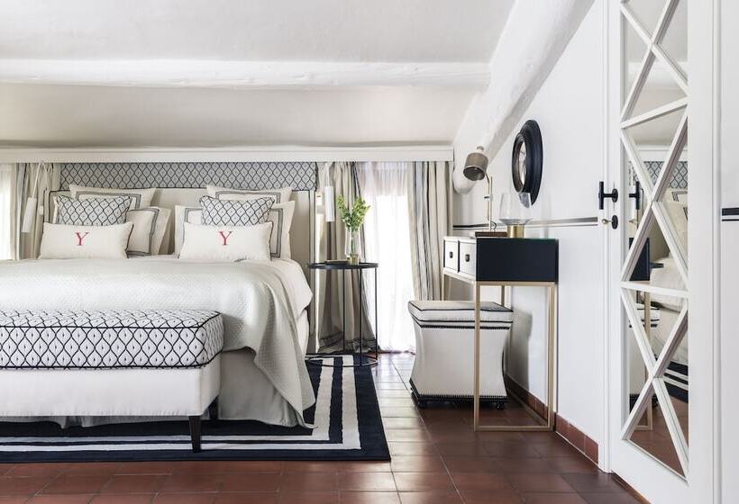 Семейный Номер, Le Yaca Saint Tropez