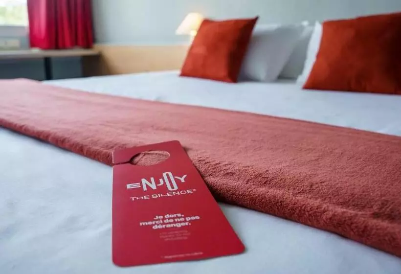 Chambre Standard, Ibis Ales Centreville