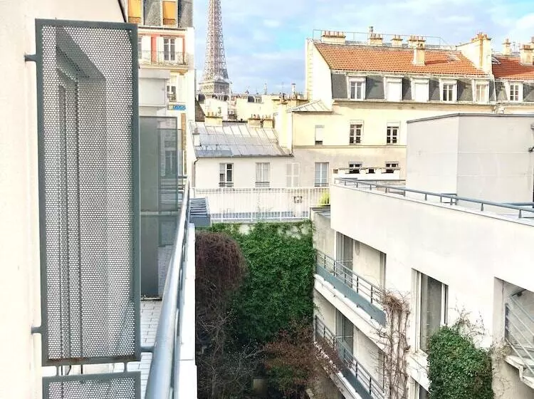 اتاق پرمیوم, Jardins Eiffel