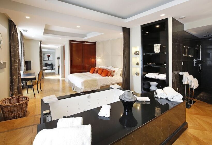 جناح مطلّ علي الحديقة, Le Pigonnet  Esprit De France