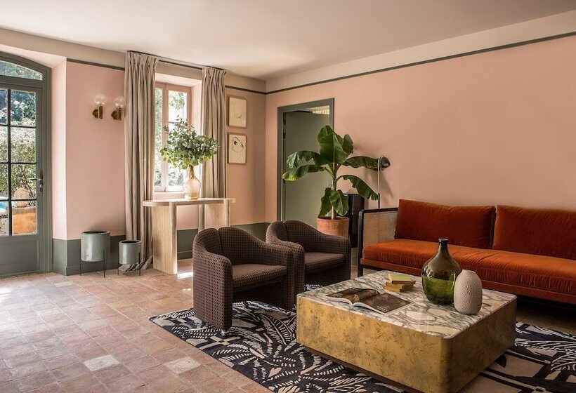 فيلا غرفة نوم واحدة مع مسبح, Le Pigonnet  Esprit De France