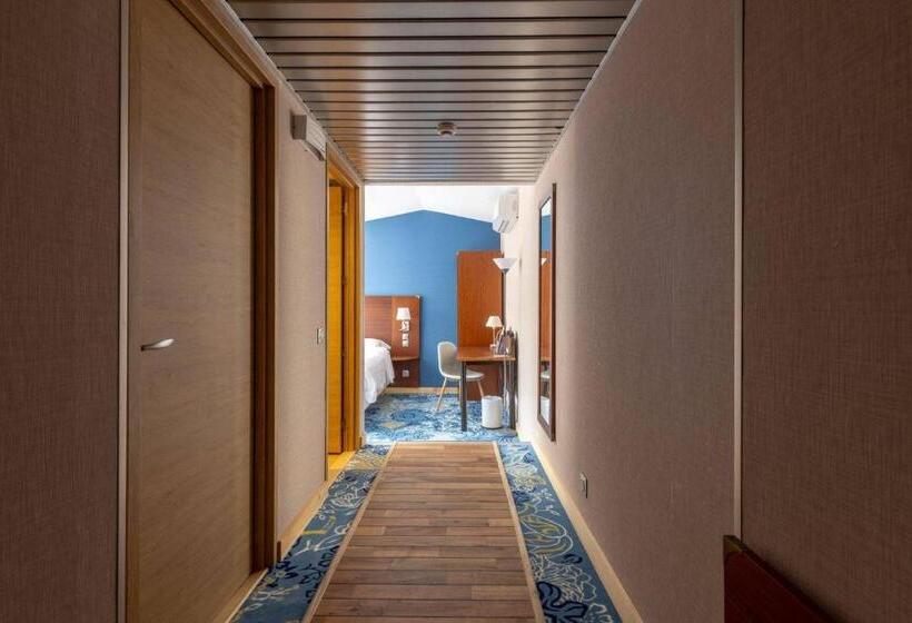 プールビュースタンダードルーム, Le Yachtman, The Originals Collection