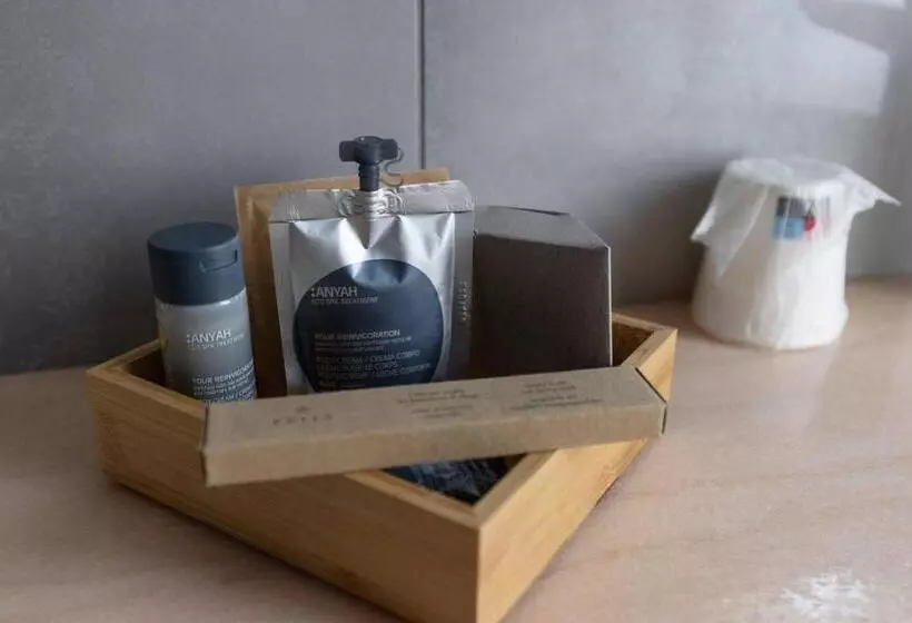سوییت جونیور, Le Yachtman, The Originals Collection