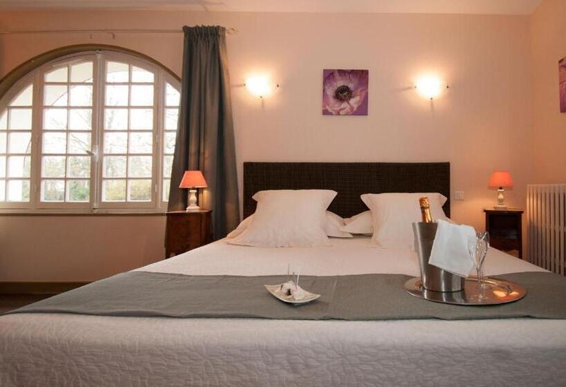 Стандартный Номер Нижний Этаж, Logis Hôtel Restaurant Le Coq Hardi