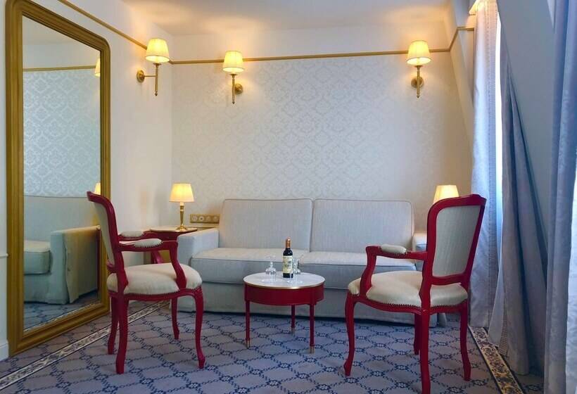 סוויטת ג'וניור, Hôtel Mayfair Paris