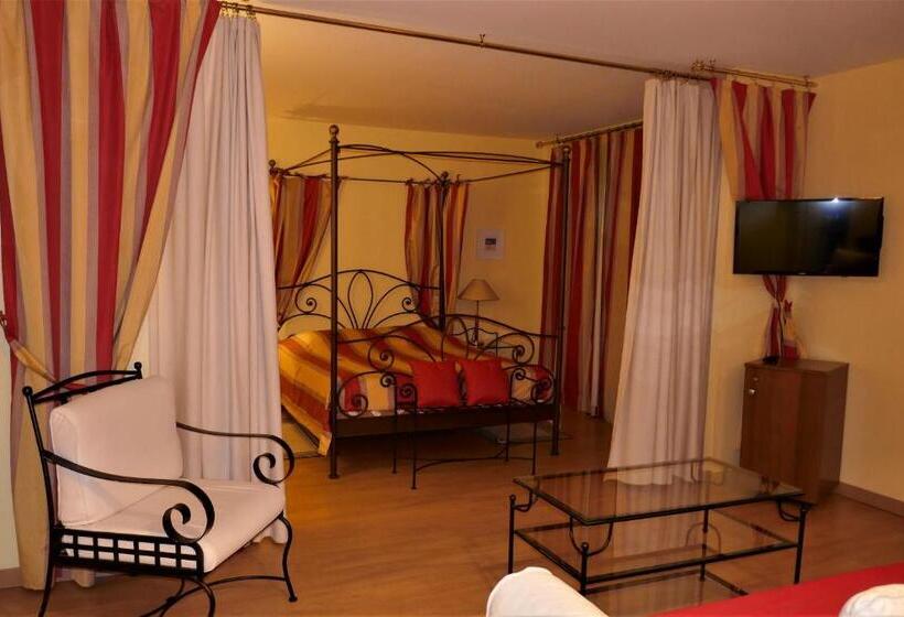 סוויטה משפחתית, Moderne Et Pigeon