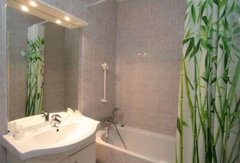 Четырехместный Номер Стандарт, Motel Le Colibri