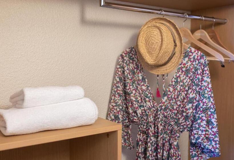 Номер Superior, Novotel Geneve Aeroport