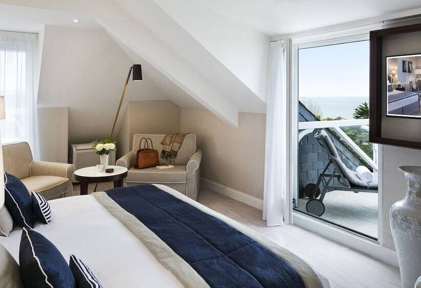 디럭스 스위트 바다 전망, Barriere Le Royal La Baule