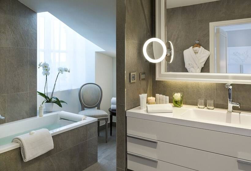 수피리어 룸 바다 전망, Barriere Le Royal La Baule