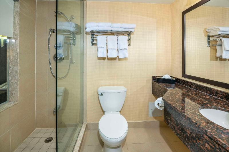 디럭스 스위트 바다 전망, Barriere Le Royal La Baule