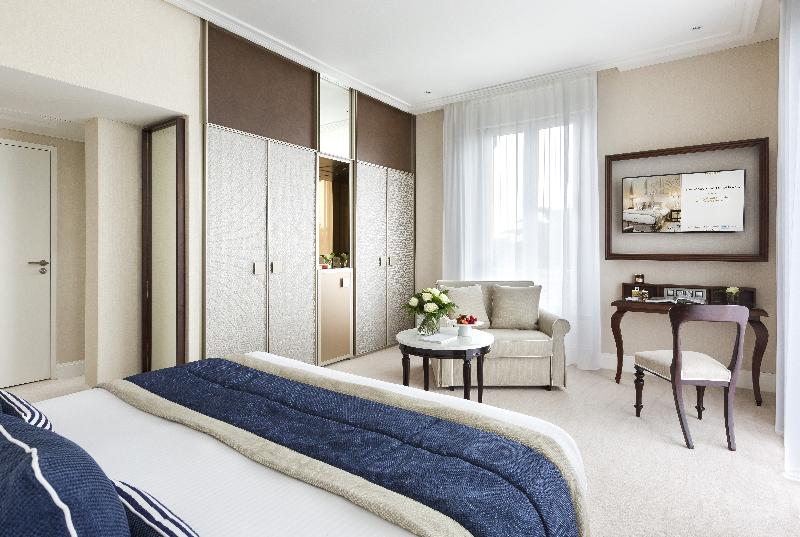 Номер Deluxe Вид на Море, Barriere Le Royal La Baule