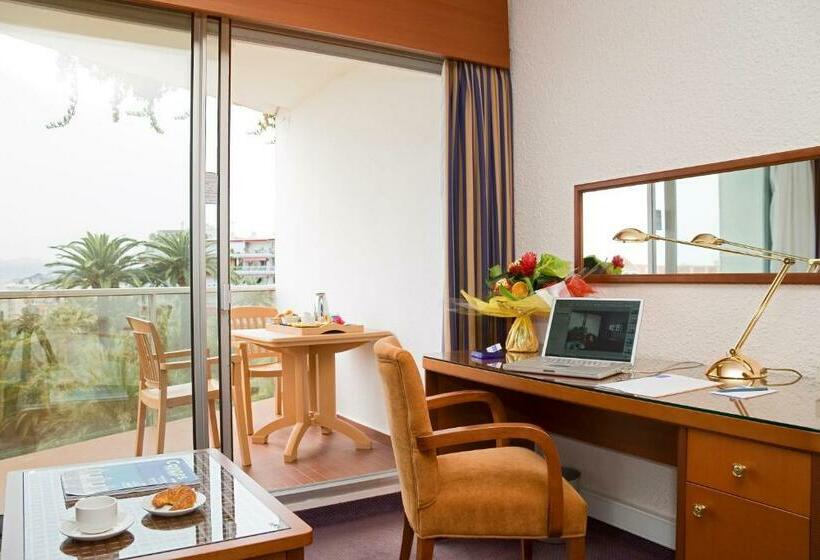 패밀리 룸, Cannes Montfleury