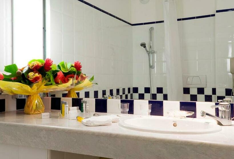 패밀리 룸, Cannes Montfleury