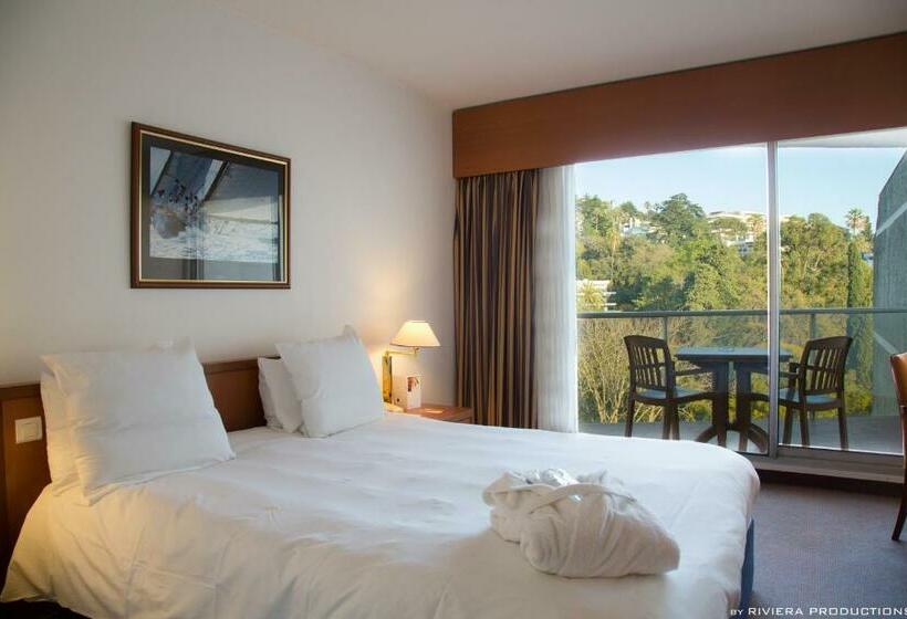 스탠다드 발코니 룸, Cannes Montfleury