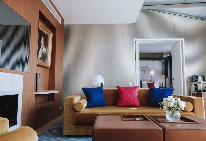 سوییت, Hôtel De Sers Champs Elysées Paris