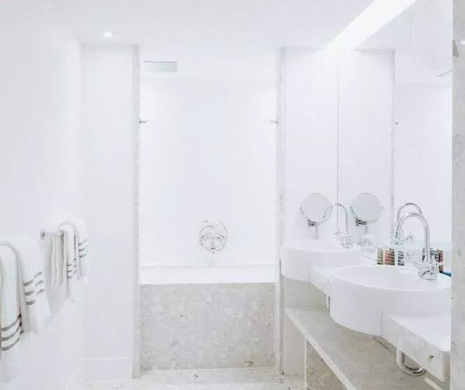 اتاق سوپریور, Hôtel De Sers Champs Elysées Paris