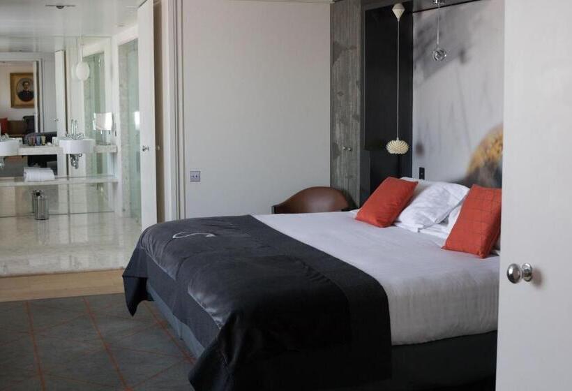 سوییت اجرایی, Hôtel De Sers Champs Elysées Paris