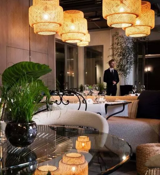 اتاق لوکس خانوادگی, Hôtel De Sers Champs Elysées Paris