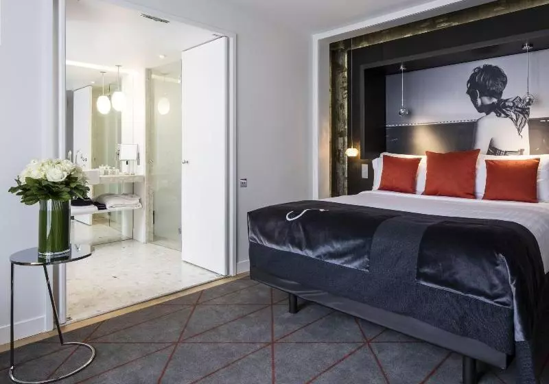 سوییت اجرایی, Hôtel De Sers Champs Elysées Paris