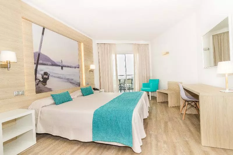 سوییت اجرایی, Hôtel De Sers Champs Elysées Paris