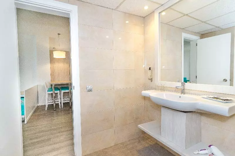 سوییت اجرایی, Hôtel De Sers Champs Elysées Paris