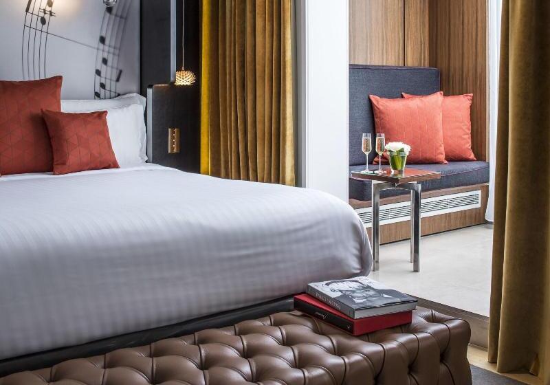 プレステージルーム, Hôtel De Sers Champs Elysées Paris