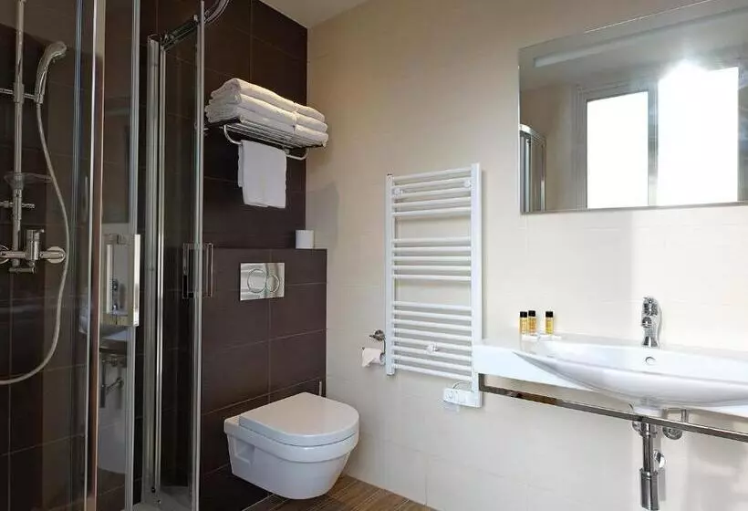 Quarto Triplo Standard com Balcão, Esprit D Azur