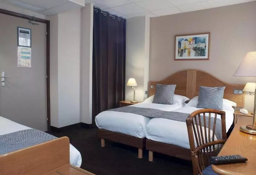 Quarto Triplo Standard com Balcão, Esprit D Azur