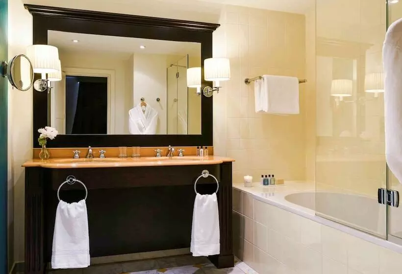 Sviitti Näkymä, Grand Hôtel Beauvau Marseille Vieuxport  Mgallery