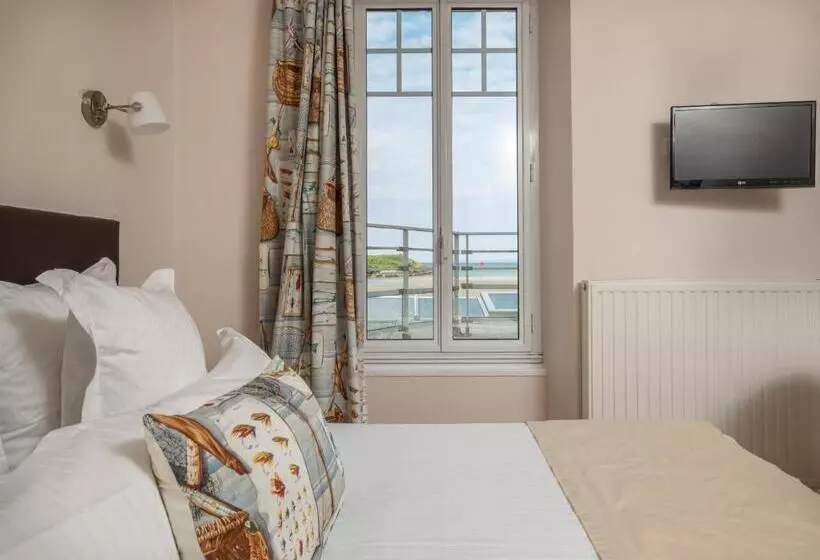 オーシャンビュースーペリアールーム, Hôtel De La Plage