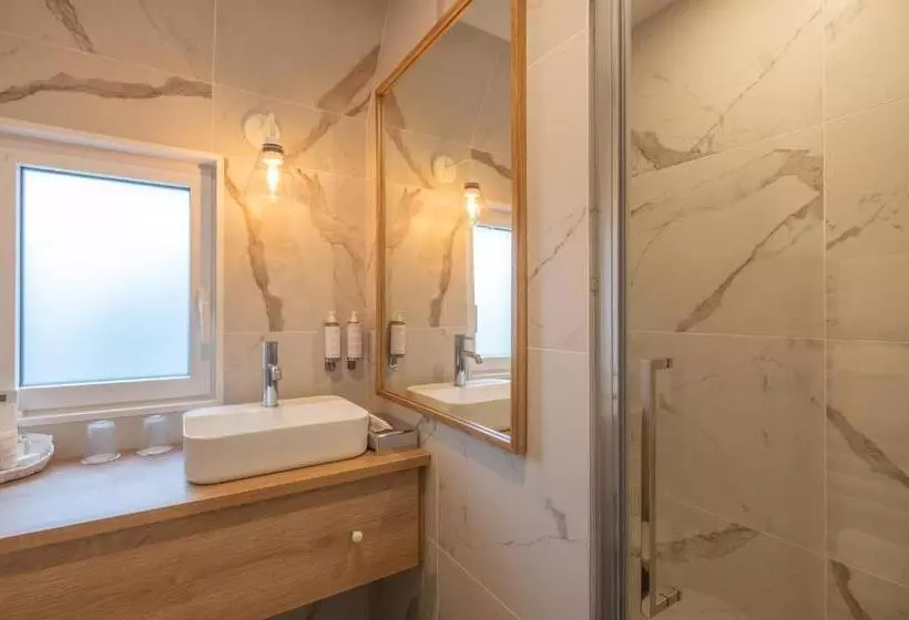 Huoneisto 1 Makuuhuone Puutarhanäkymä, Hôtel De La Plage