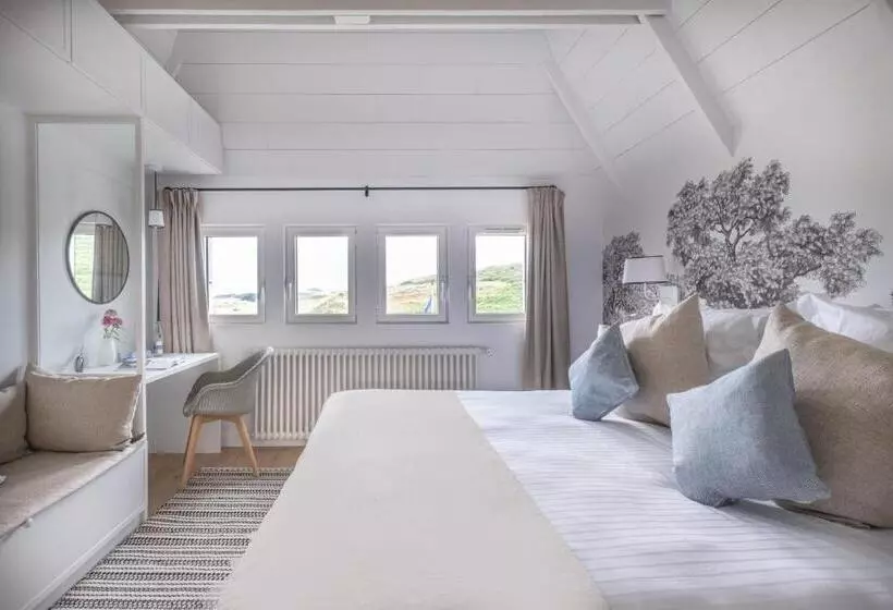 Huoneisto 1 Makuuhuone Puutarhanäkymä, Hôtel De La Plage