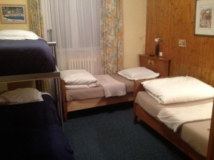 スタンダード４人部屋, Hôtel Restaurant Wolf