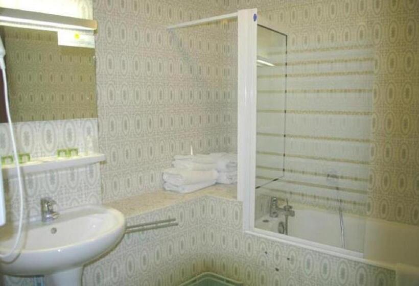 חדר סטנדרט לשלושה, Hôtel Saint Hubert