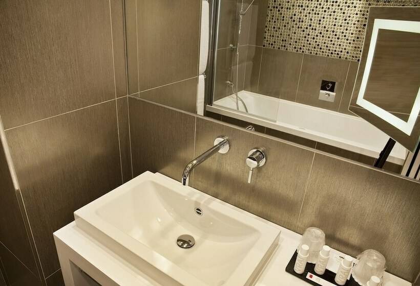 ファミリールーム, Le 7 Eiffel Hotel By Malone