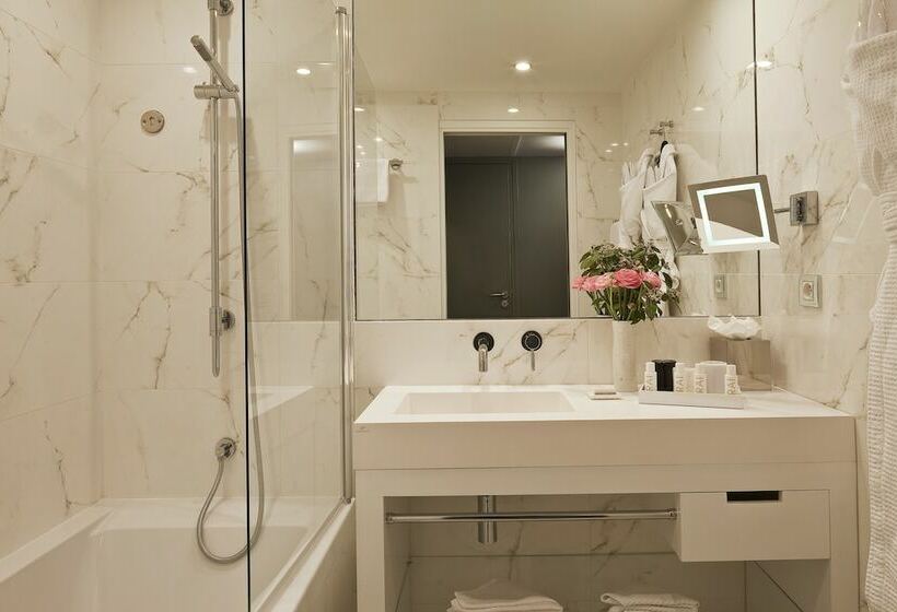 プレミアムルーム, Le 7 Eiffel Hotel By Malone