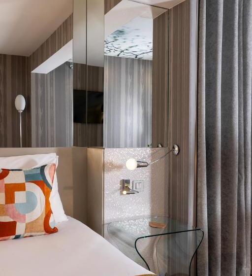 テラス付きデラックスルーム, Le 7 Eiffel Hotel By Malone