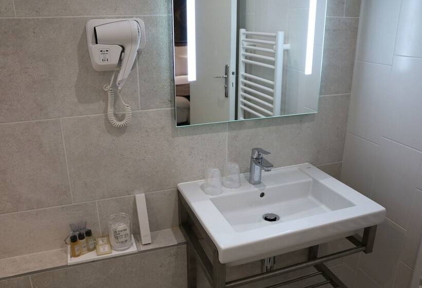 스탠다드 룸, Le Saintaubert