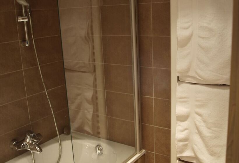 اتاق راحتی, Le Ski d'Or