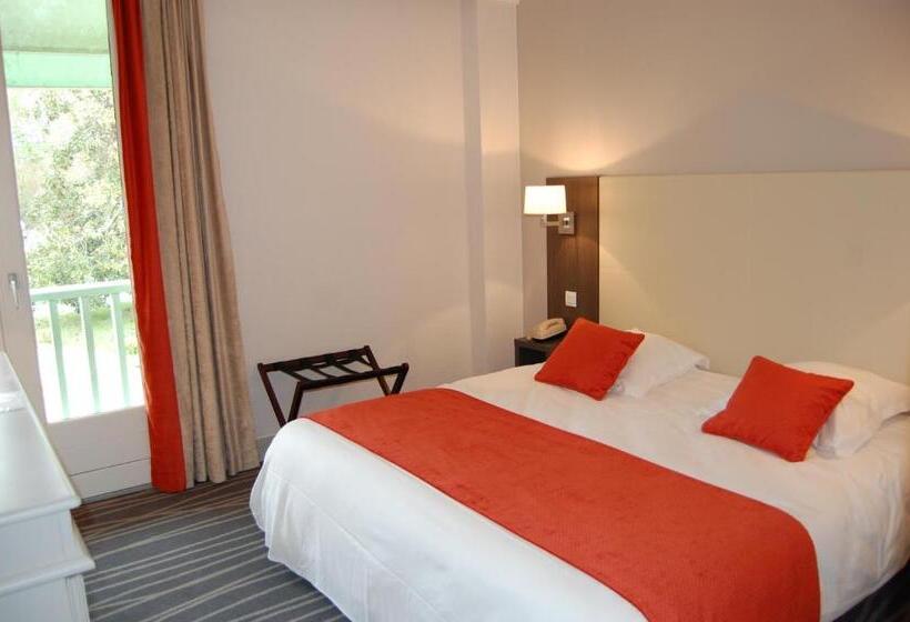 高级大房间, Logis Hôtels  Hôtel Et Restaurant Domaine De Fompeyre