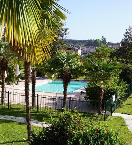 家庭间, Logis Hôtels  Hôtel Et Restaurant Domaine De Fompeyre