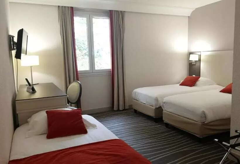 Standard Kolmen Hengen Huone, Logis Hôtels  Hôtel Et Restaurant Domaine De Fompeyre