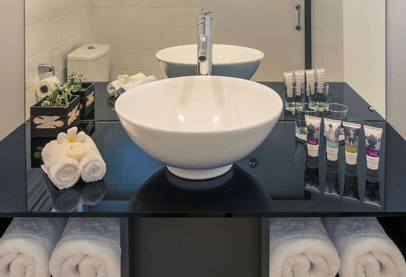 Номер Стандарт, Mercure Nadi