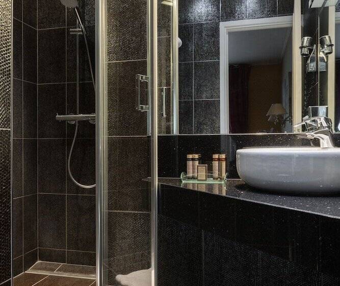 غرفة قياسية فردية, Neuilly Park