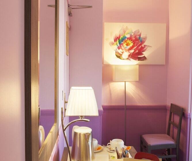 スタンダードルーム, Poussin