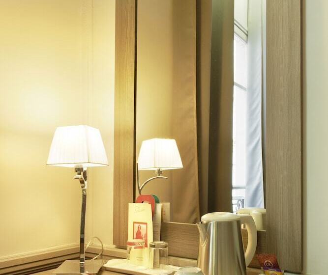 スタンダードルーム, Poussin