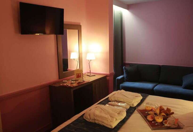 スタンダードトリプルルーム, Poussin